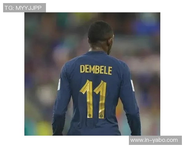 登贝莱回顾2025年辉煌时刻金球奖FIFA最佳与六冠王荣耀齐聚社媒分享